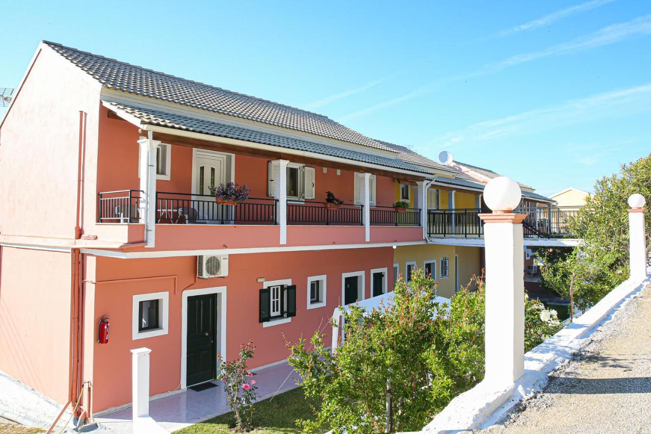 Appartamento Angela'S House By The Sea Marathiás Esterno foto