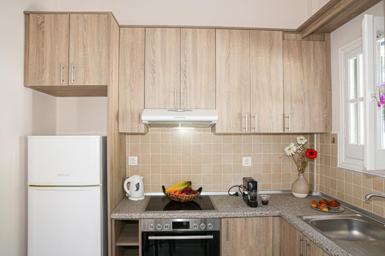 Appartamento Angela'S House By The Sea Marathiás Esterno foto