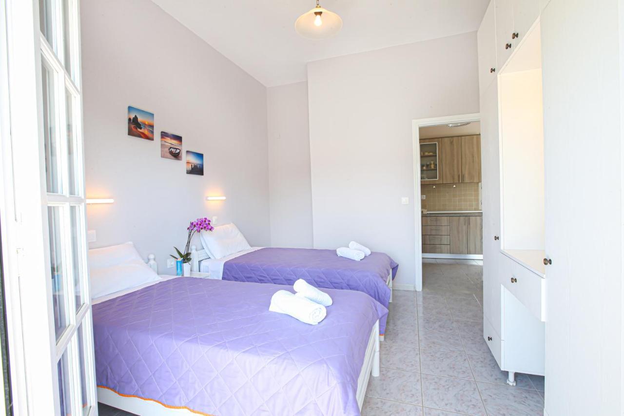 Appartamento Angela'S House By The Sea Marathiás Esterno foto