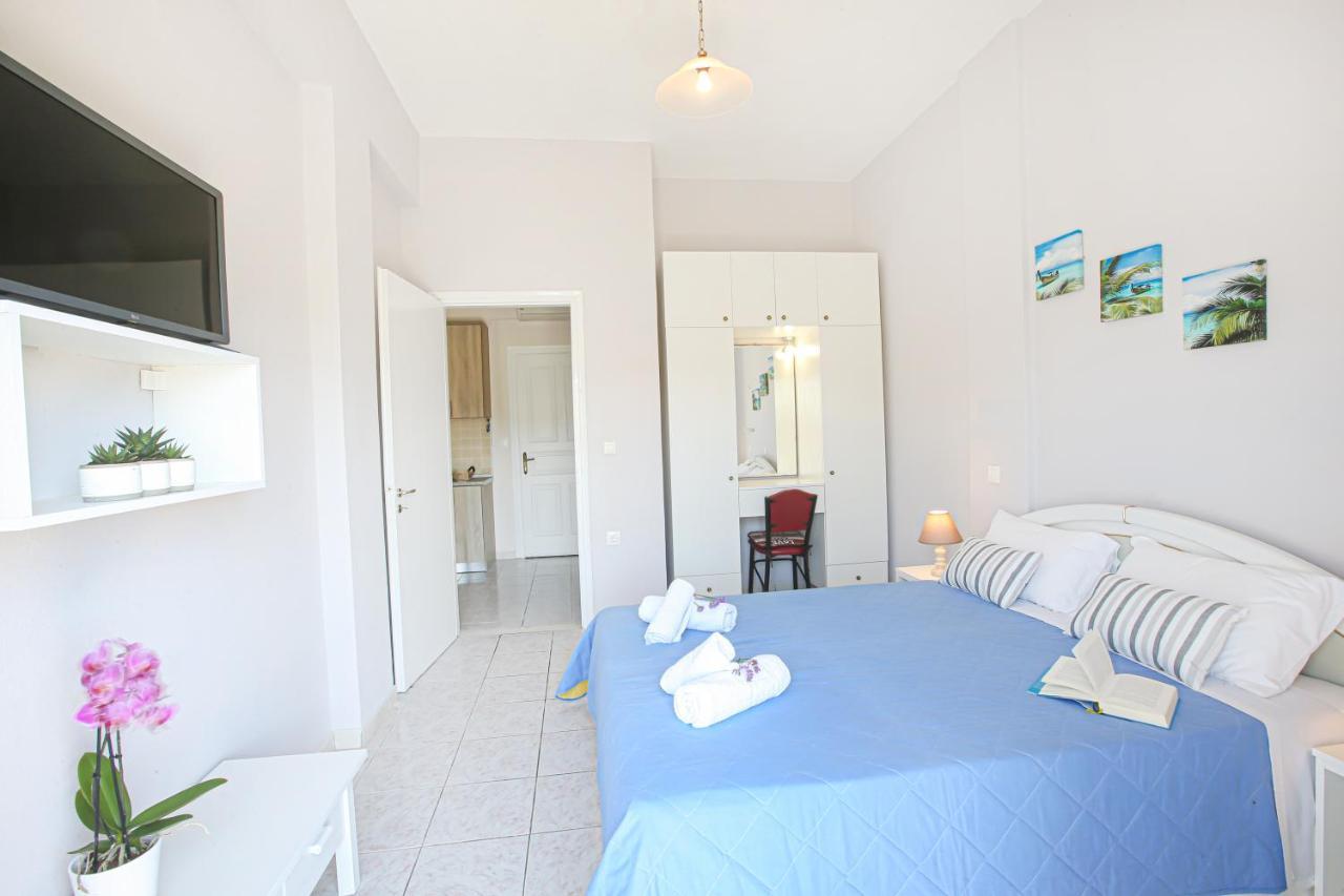 Appartamento Angela'S House By The Sea Marathiás Esterno foto