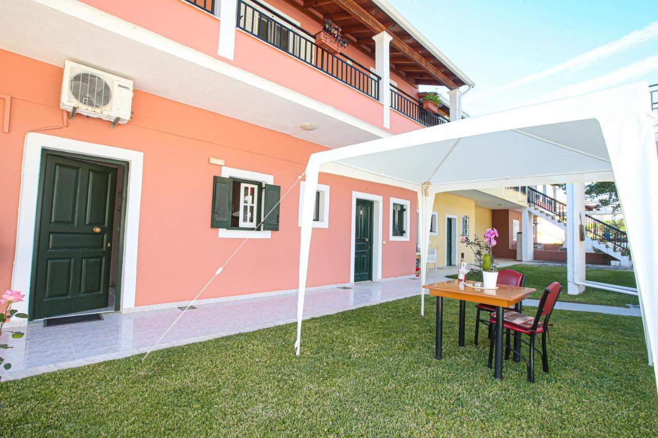 Appartamento Angela'S House By The Sea Marathiás Esterno foto